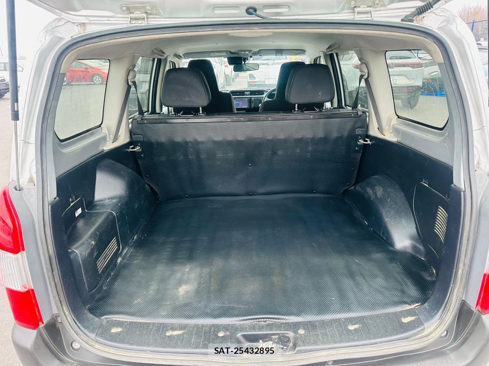 Toyota SUCCEED VAN 2019-04 4623574-26