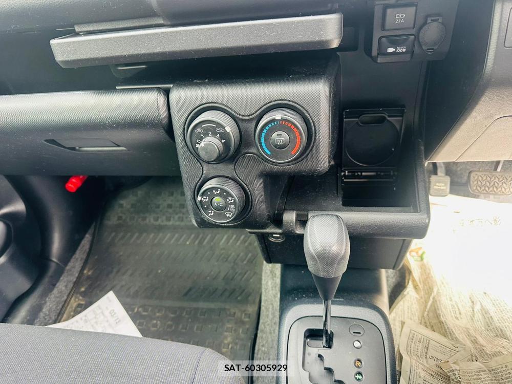 Toyota SUCCEED VAN 2020 4490330-18