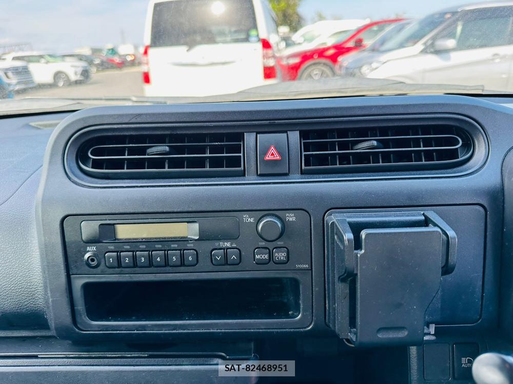 Toyota SUCCEED VAN 2019-03 6206836-18