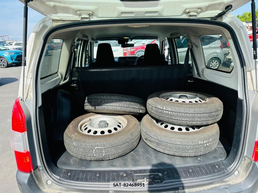 Toyota SUCCEED VAN 2019-03 6206836-26