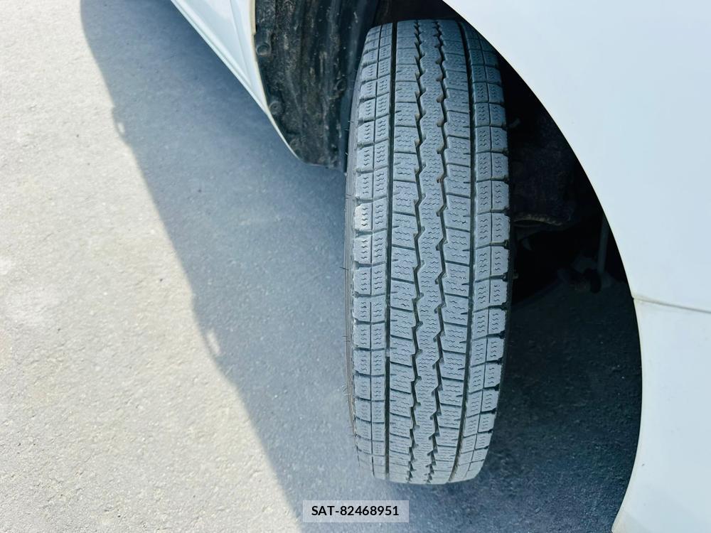 Toyota SUCCEED VAN 2019-03 6206836-33