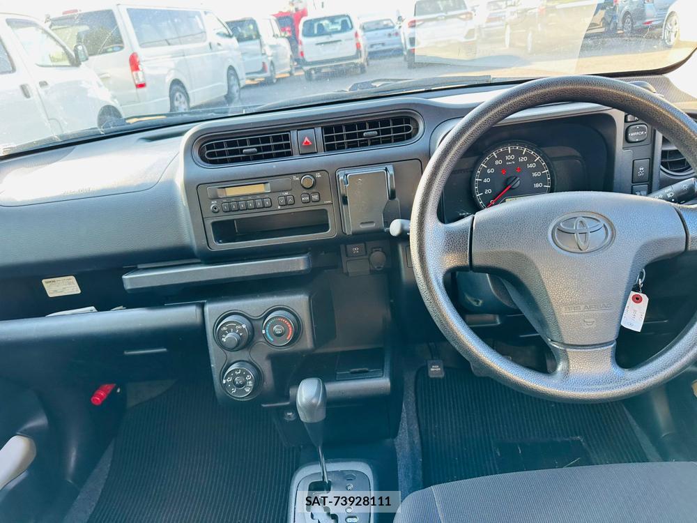 Toyota SUCCEED VAN 2019-03 6219005-12