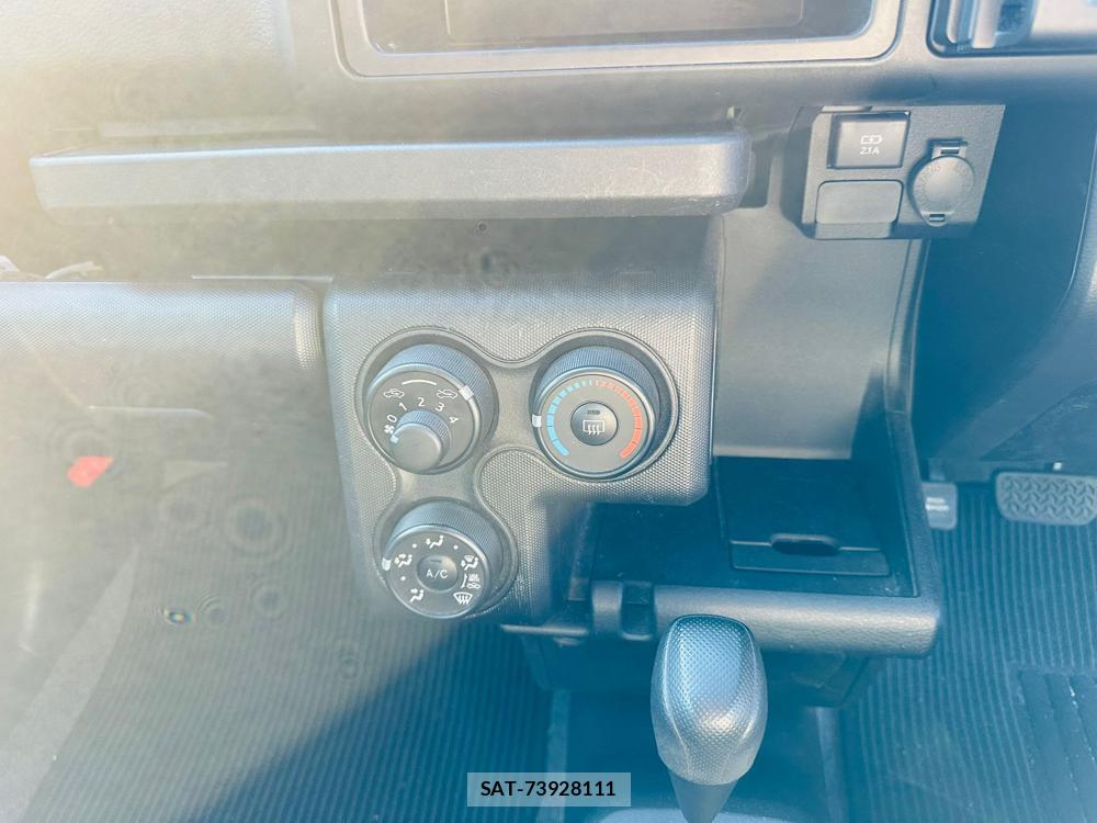 Toyota SUCCEED VAN 2019-03 6219005-19