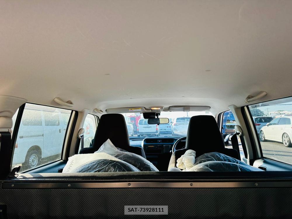 Toyota SUCCEED VAN 2019-03 6219005-24