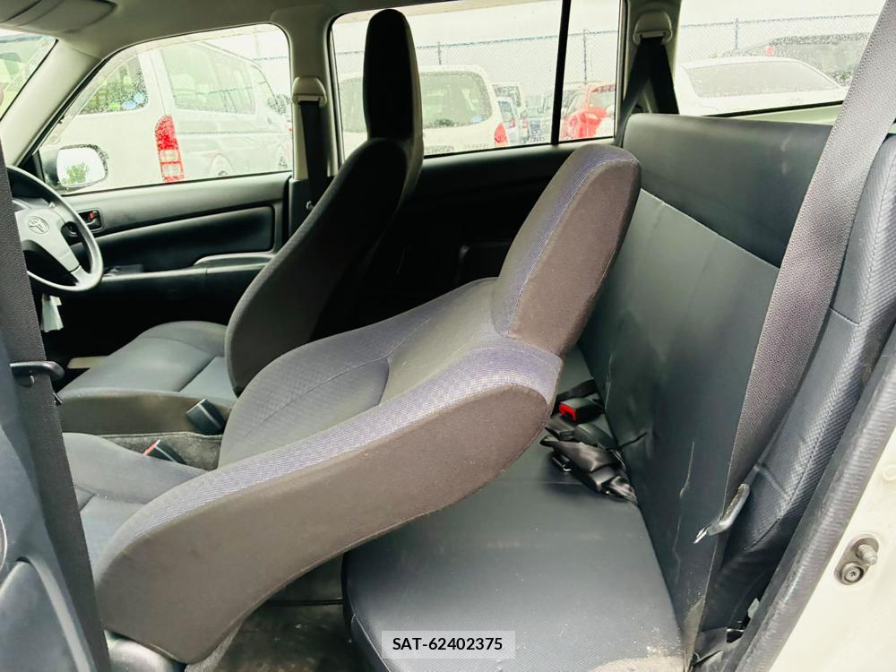 Toyota SUCCEED VAN 2019-04 7369157-9
