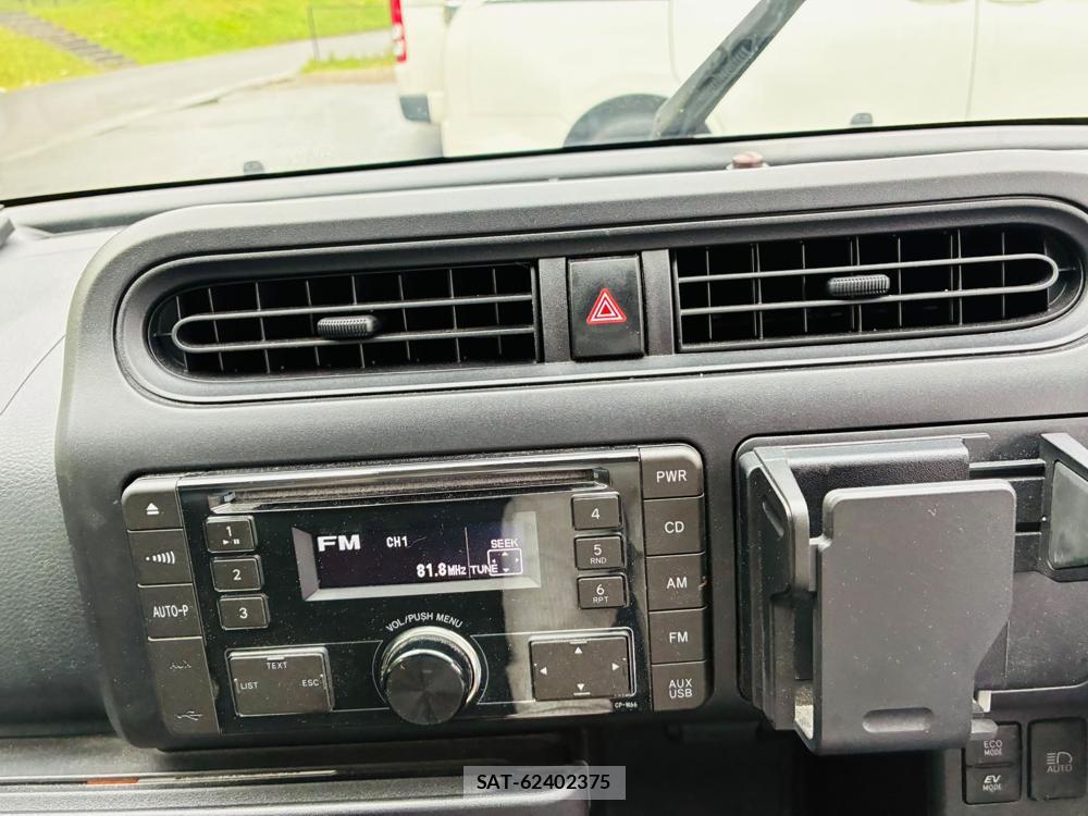 Toyota SUCCEED VAN 2019-04 7369157-18