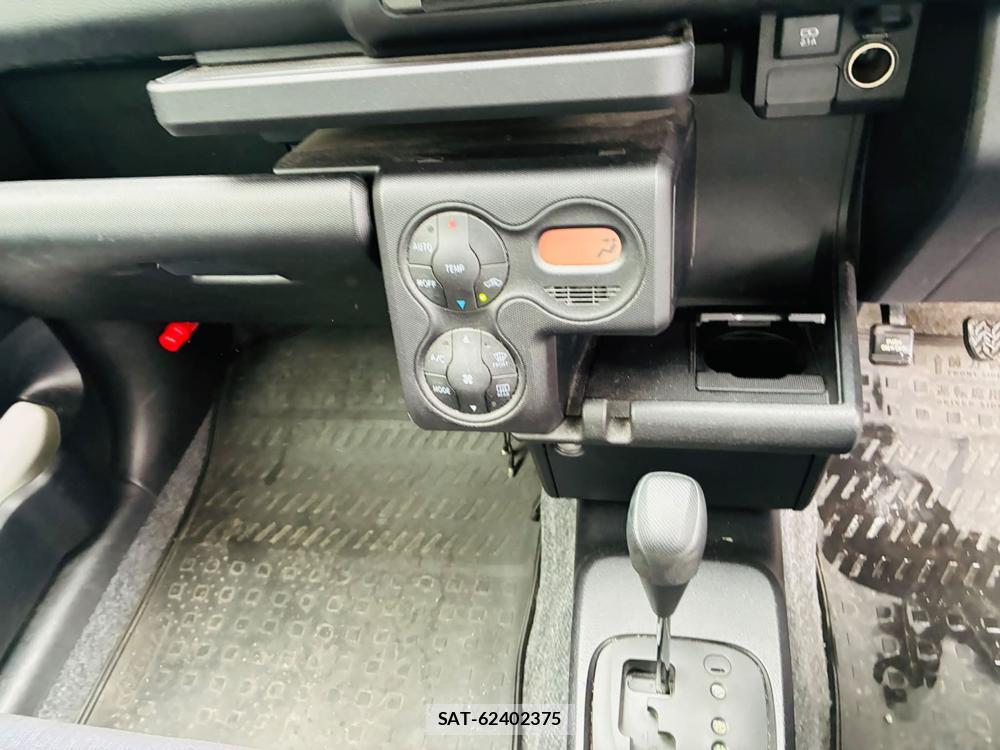 Toyota SUCCEED VAN 2019-04 7369157-19