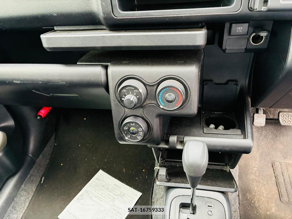 Toyota SUCCEED VAN 2019-06 7496365-19