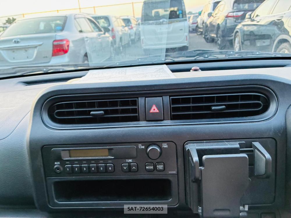 Toyota SUCCEED VAN 2019-06 7683579-18
