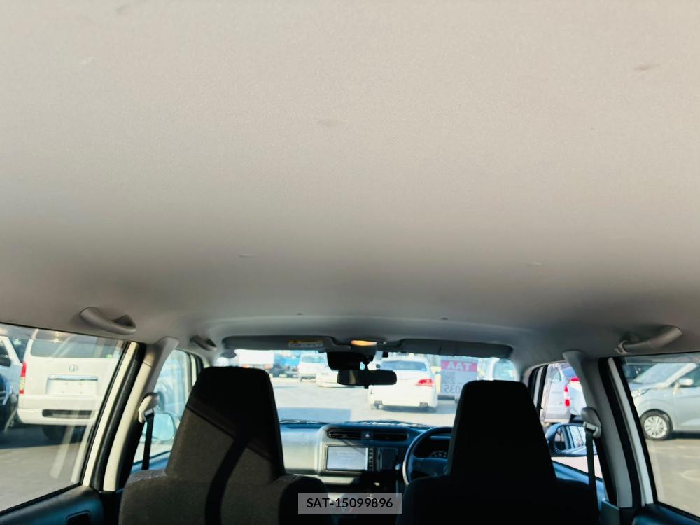 Toyota SUCCEED VAN 2019-06 7746818-23