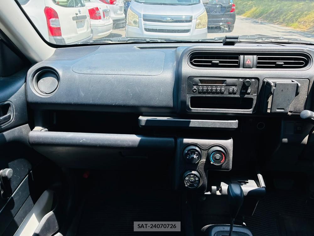 Toyota SUCCEED VAN 2019-04 8044942-17