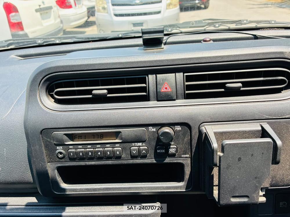 Toyota SUCCEED VAN 2019-04 8044942-18