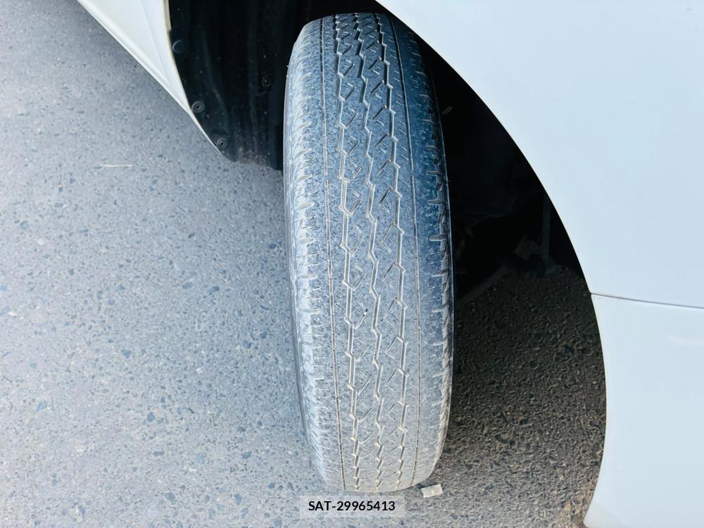 Toyota SUCCEED VAN 2019-06 8068530-32
