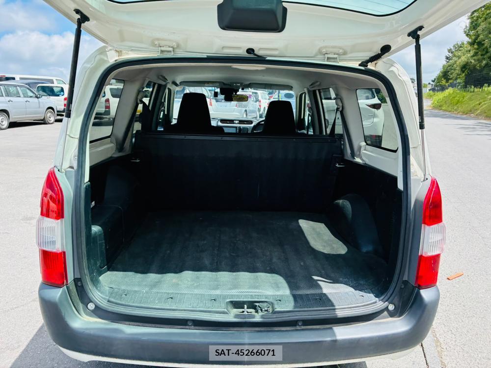 Toyota SUCCEED VAN 2019-07 8240822-25