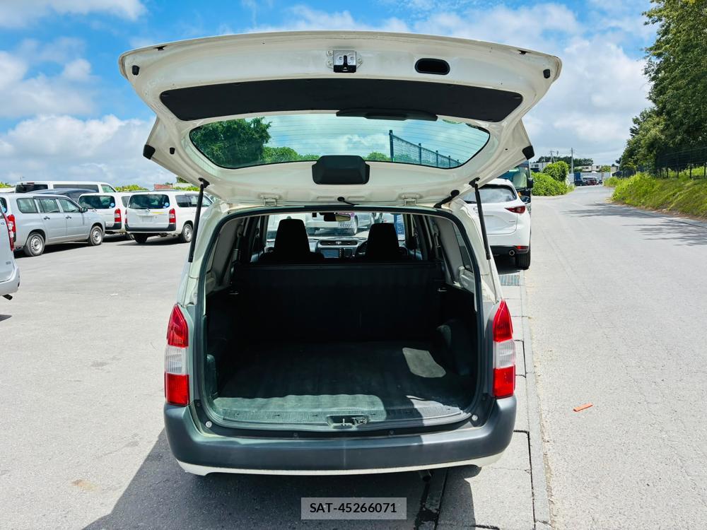 Toyota SUCCEED VAN 2019-07 8240822-26