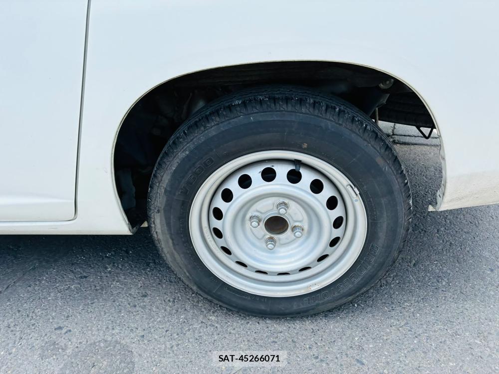 Toyota SUCCEED VAN 2019-07 8240822-30