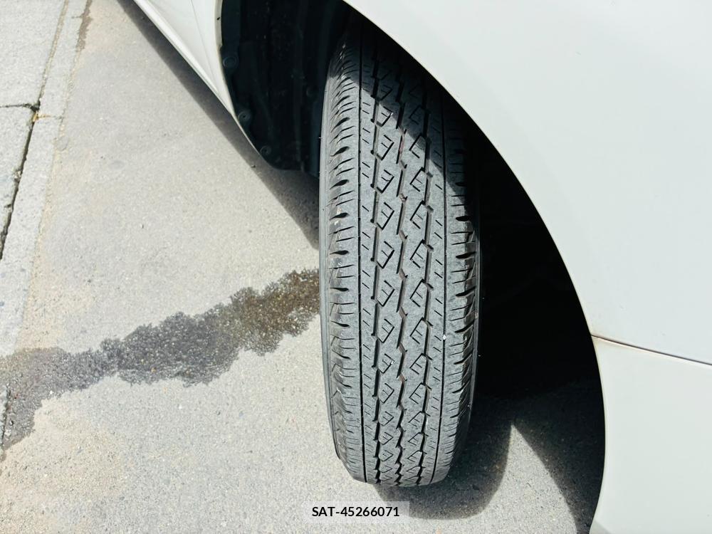Toyota SUCCEED VAN 2019-07 8240822-32
