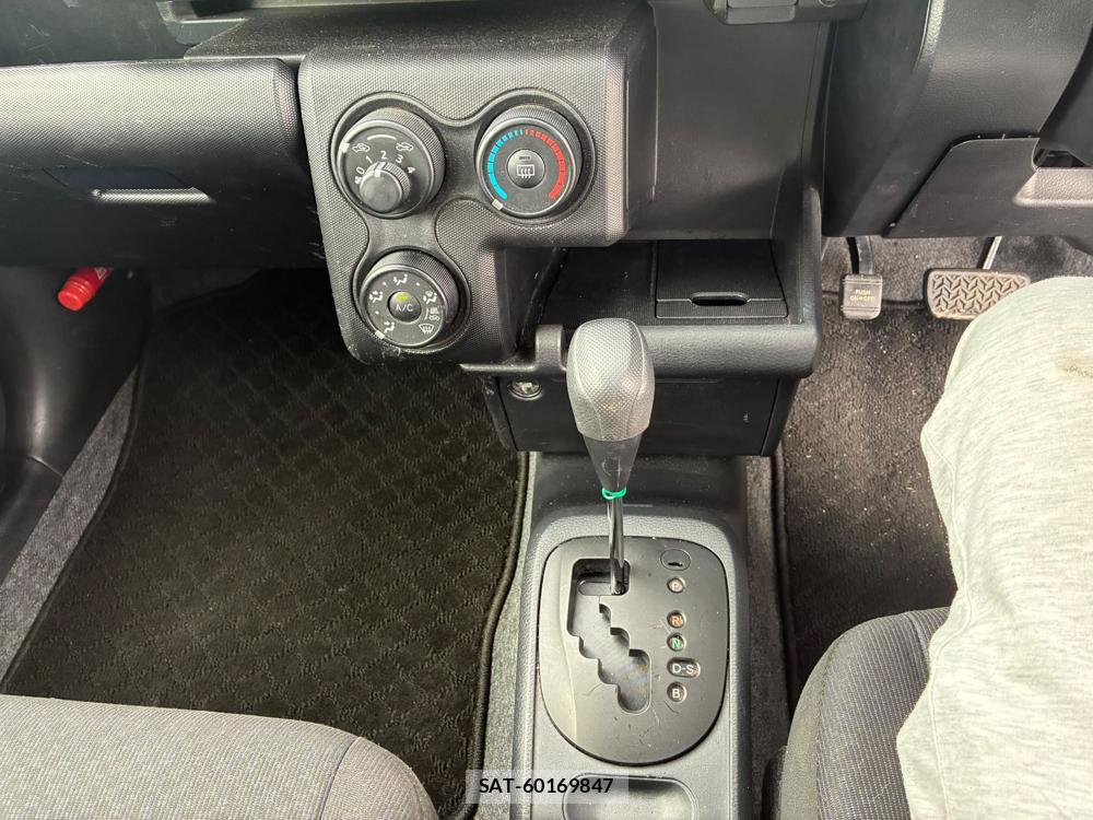 Toyota SUCCEED VAN 2020-02 8144180-18