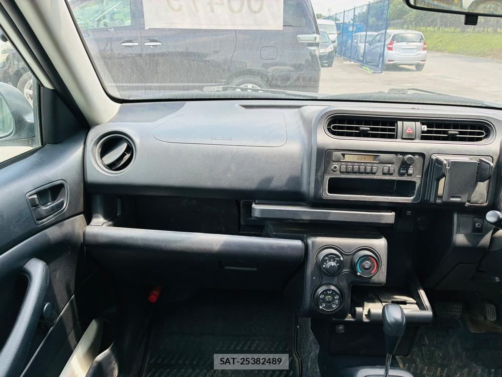Toyota SUCCEED VAN 2019-06 8197527-16