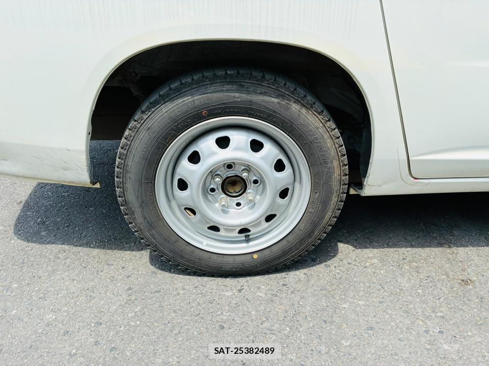 Toyota SUCCEED VAN 2019-06 8197527-26