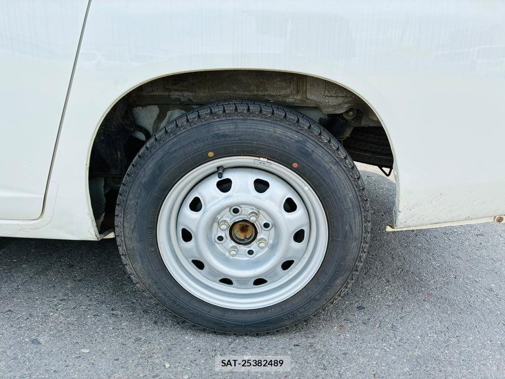 Toyota SUCCEED VAN 2019-06 8197527-29
