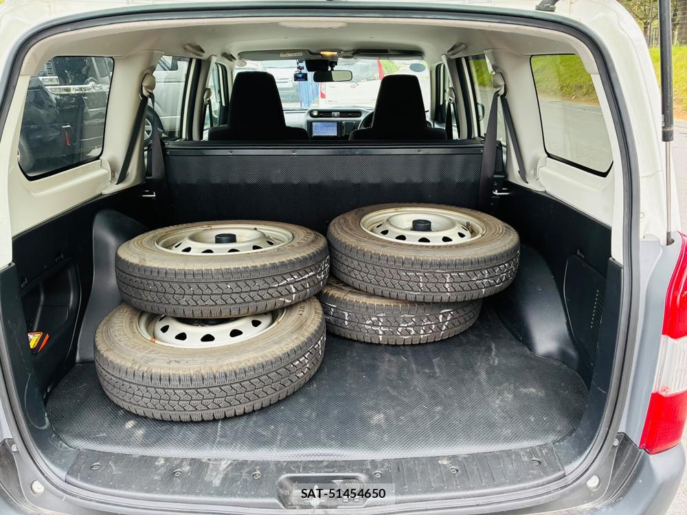 Toyota SUCCEED VAN 2019-05 8162462-24