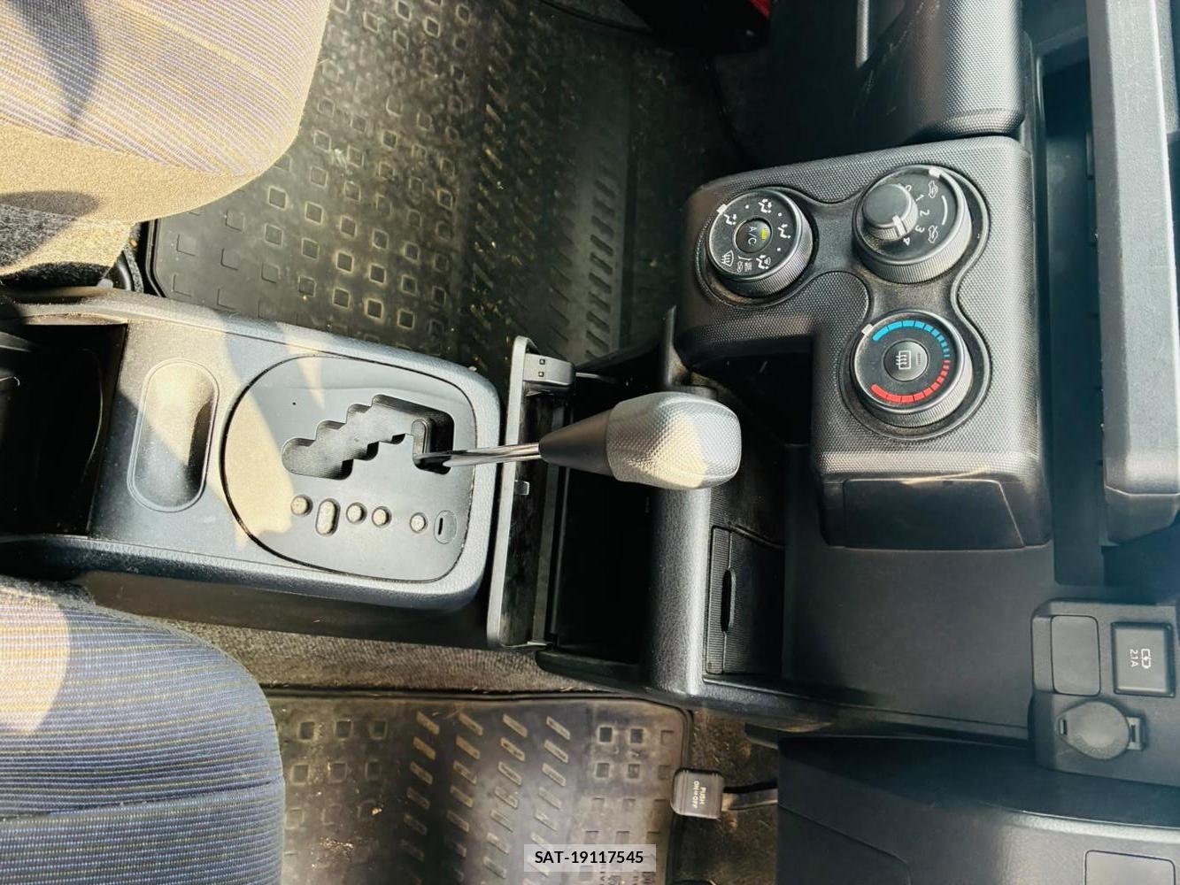 Toyota SUCCEED VAN 2019-07 8468817-18