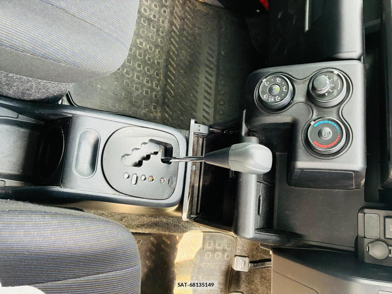 Toyota SUCCEED VAN 2019-07 8520839-19