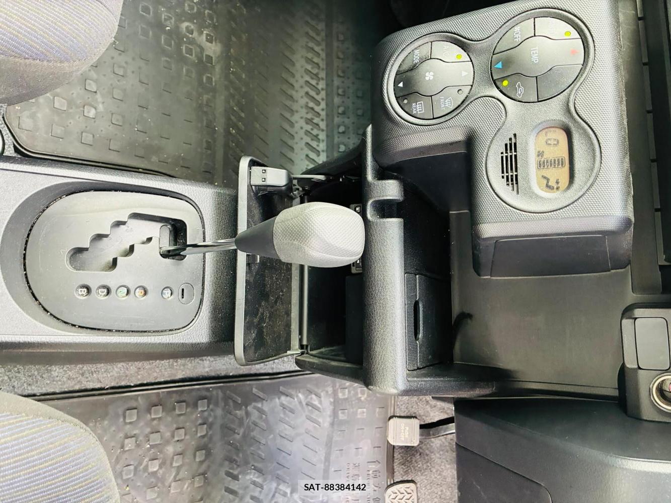 Toyota SUCCEED VAN 2019-07 8425491-19