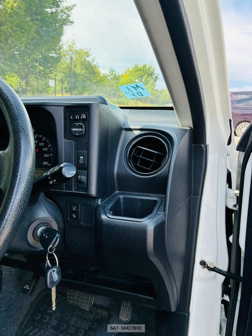 Toyota SUCCEED VAN 2019-07 8468812-16
