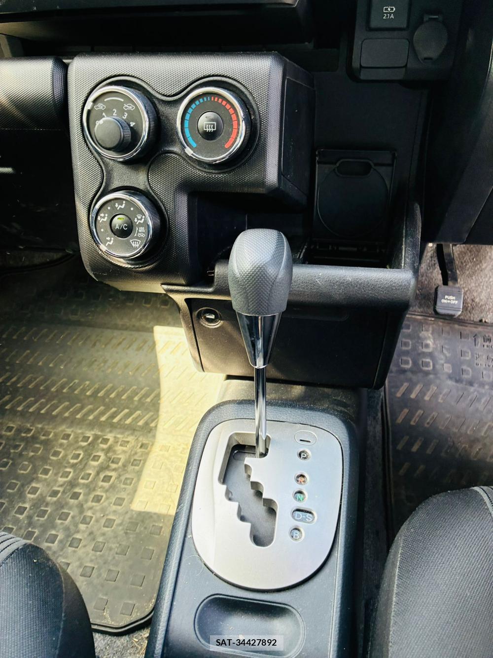 Toyota SUCCEED VAN 2019-07 8468812-21