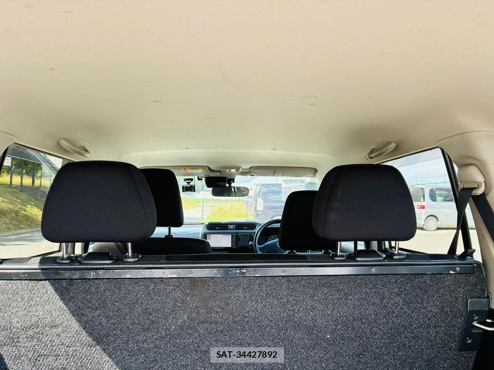 Toyota SUCCEED VAN 2019-07 8468812-24
