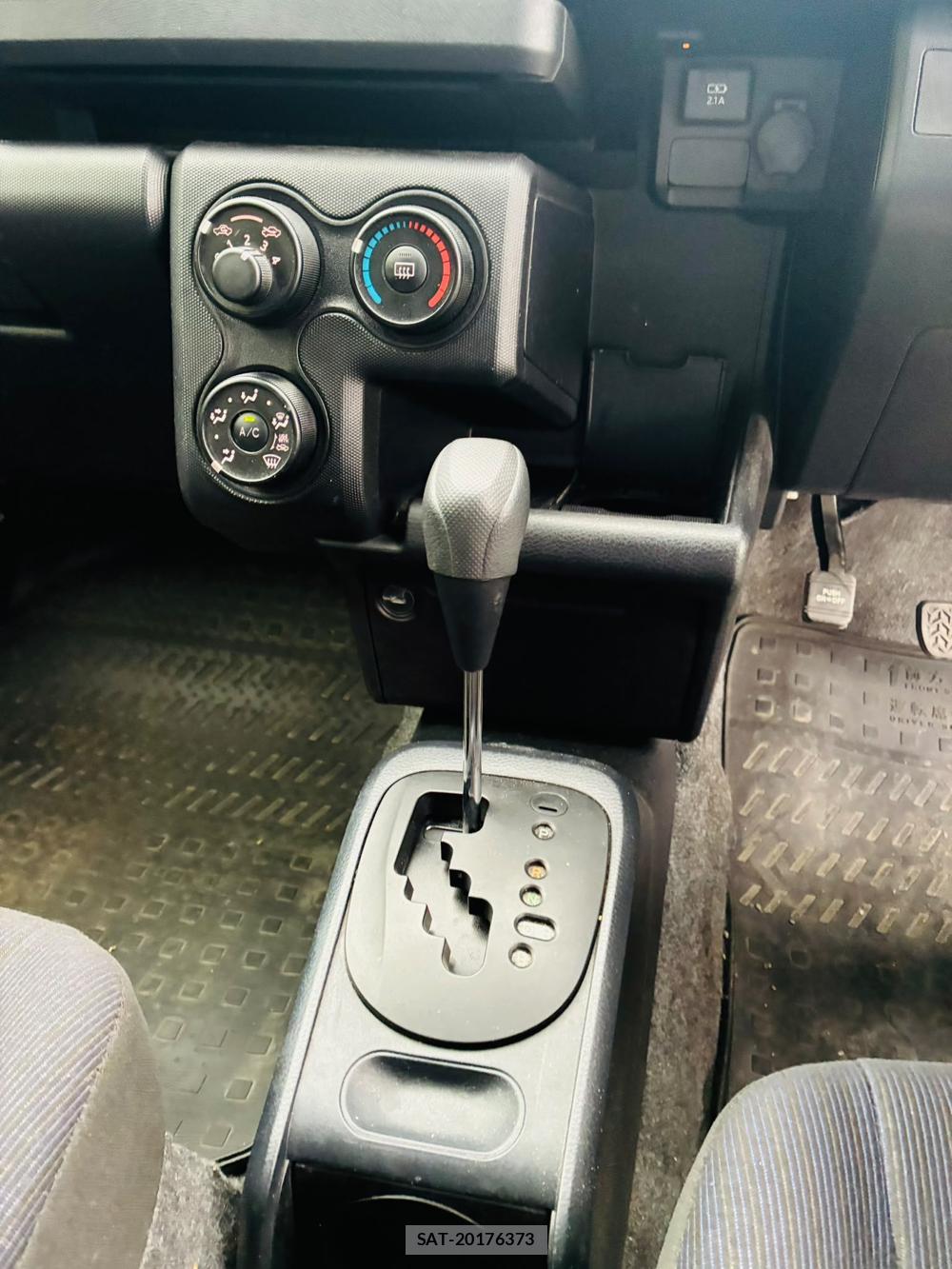 Toyota SUCCEED VAN 2020-05 8603286-21