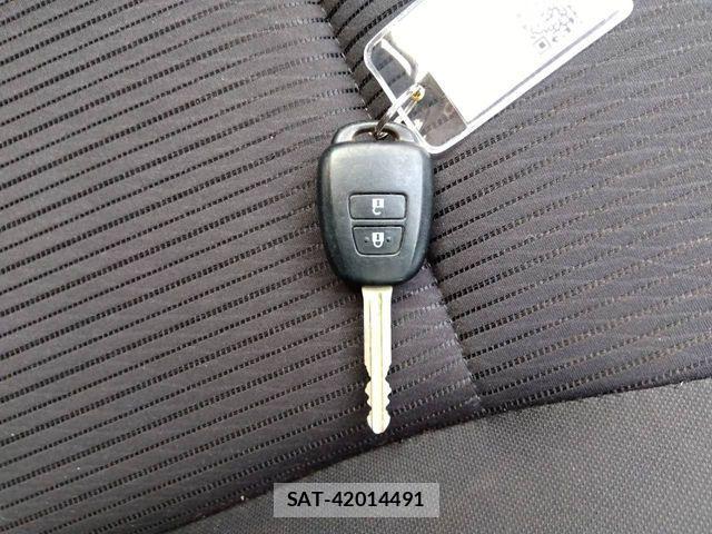 Toyota SUCCEED VAN 2017-03 928412-10