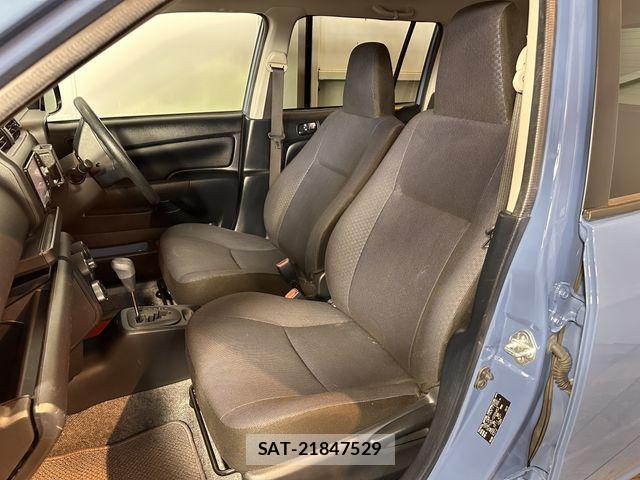 Toyota SUCCEED VAN 2016-12 5879900-8