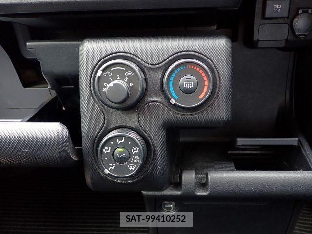 Toyota SUCCEED VAN 2019-04 6753450-19