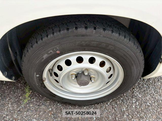 Toyota SUCCEED VAN 2017-03 7252462-12
