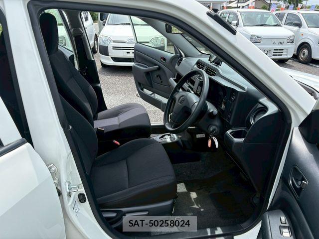 Toyota SUCCEED VAN 2017-03 7252462-14