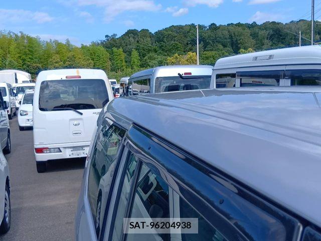 Toyota SUCCEED VAN 2017-03 8038543-12