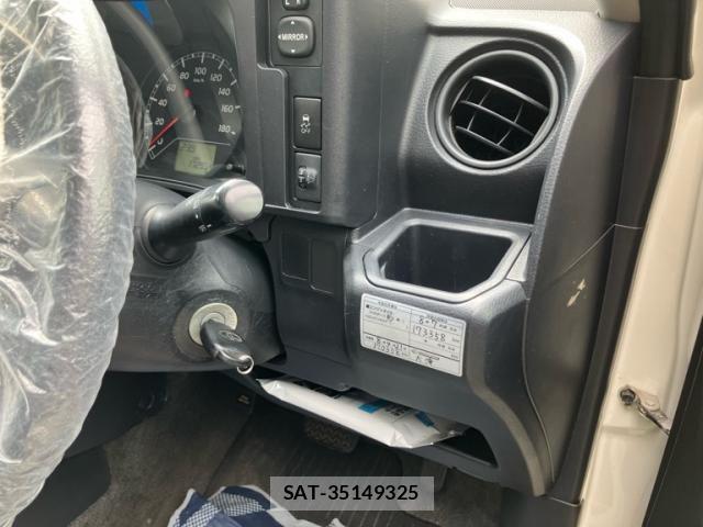 Toyota SUCCEED VAN 2014-11 8038545-21