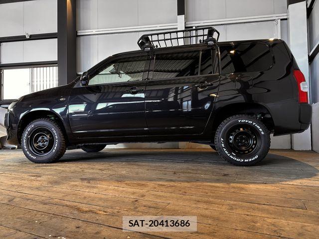Toyota SUCCEED VAN 2017-04 8102123-12