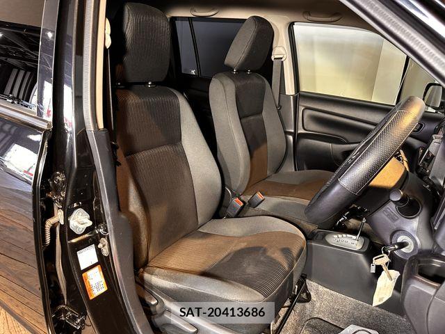 Toyota SUCCEED VAN 2017-04 8102123-26