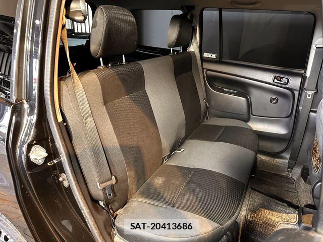Toyota SUCCEED VAN 2017-04 8102123-27