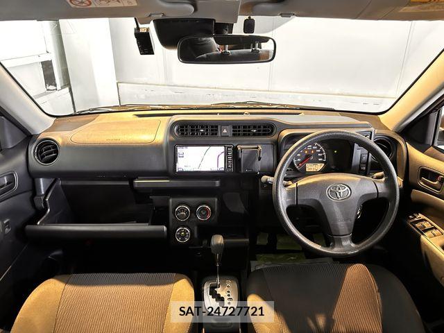 Toyota SUCCEED VAN 2017-06 8458548-21