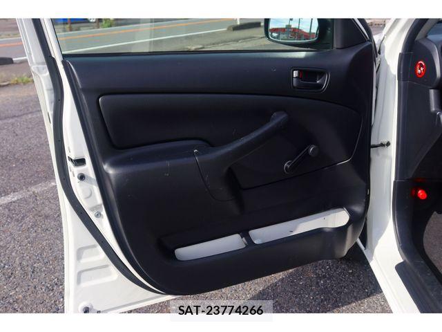 Toyota SUCCEED VAN 2015-03 8882423-24