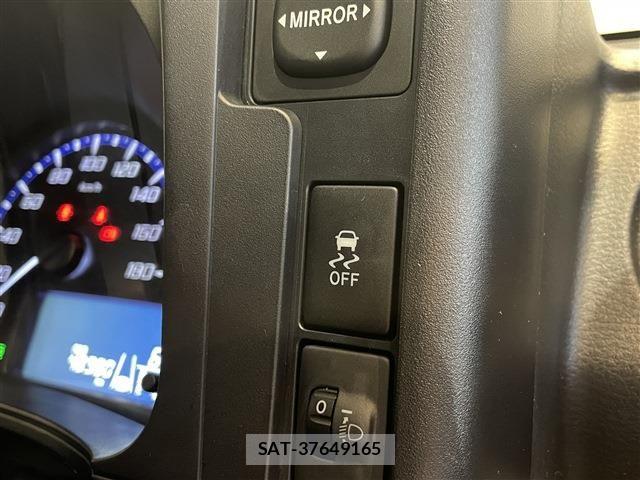 Toyota SUCCEED VAN 2019-04 7330411-21