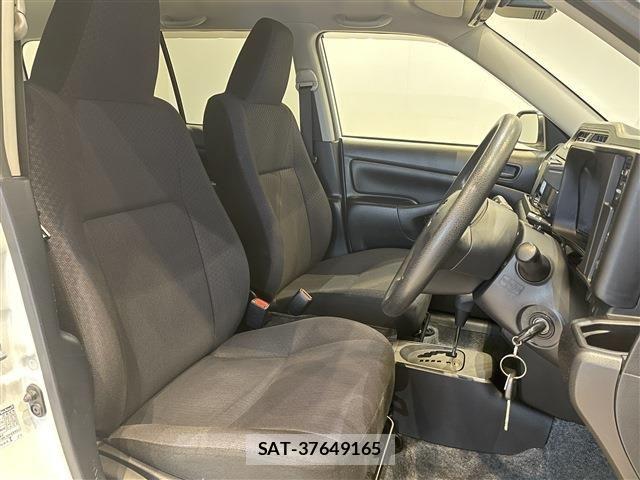 Toyota SUCCEED VAN 2019-04 7330411-25