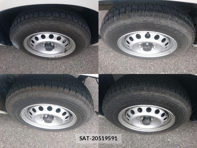 Toyota SUCCEED VAN 2020-07 7330412-26
