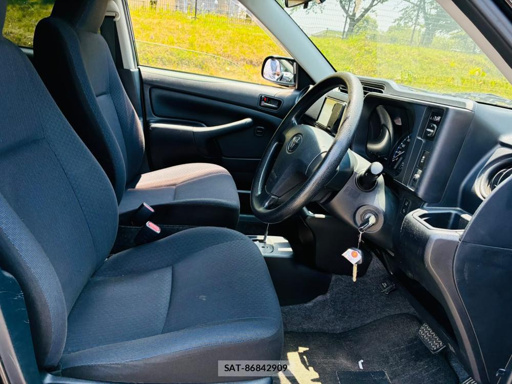 Toyota SUCCEED VAN 2019-04 8056480-11