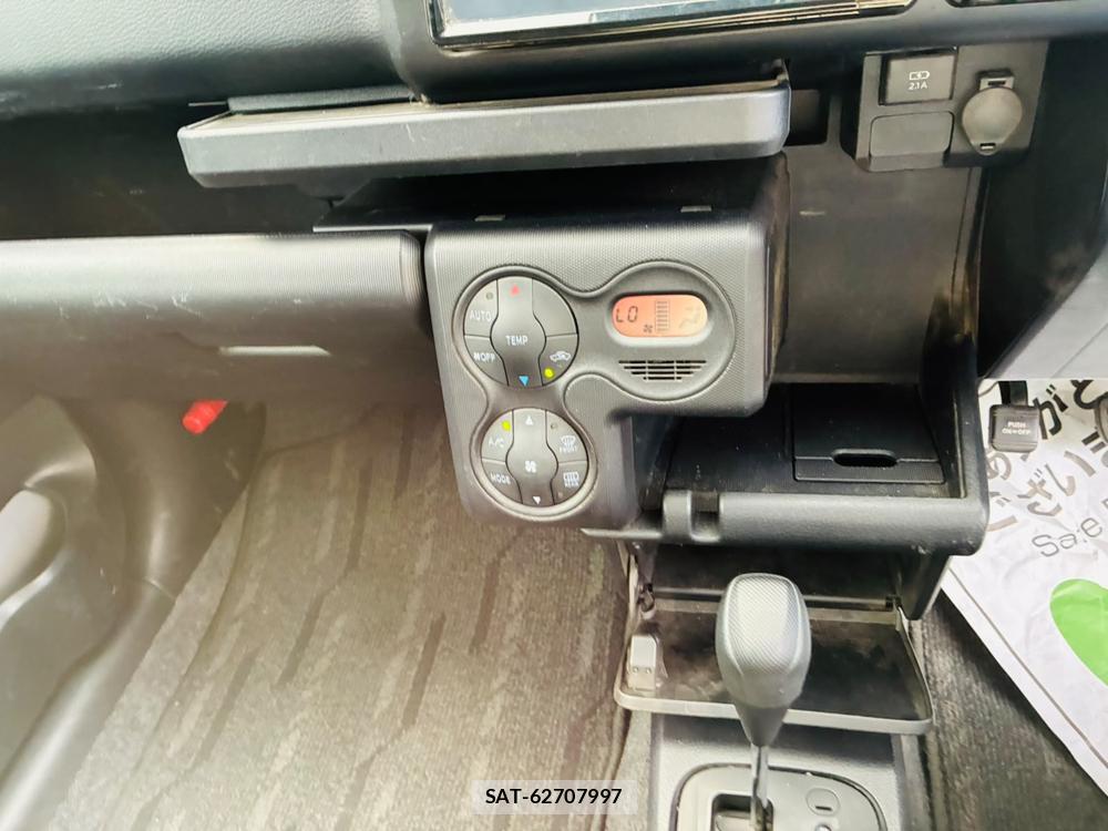 Toyota SUCCEED VAN 2019-06 8144179-19